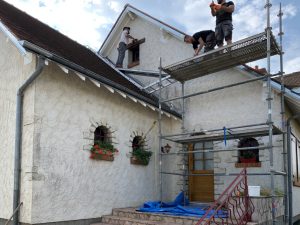 Travail zinguerie sur toit